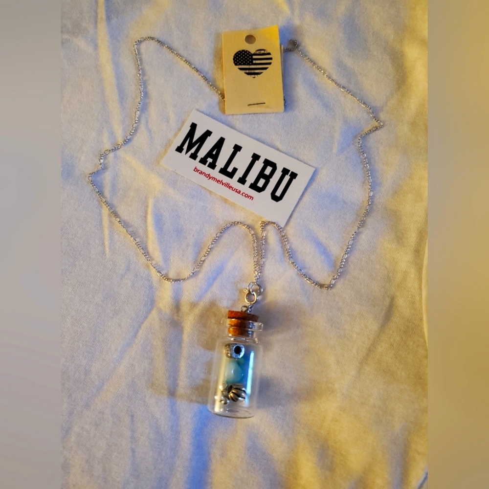 Brandy Melville pendant NWT